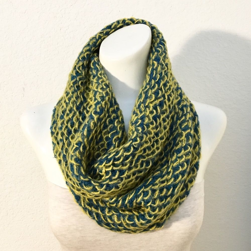 NWT, Chunky Knit 2-Tone Cowl Neck Infinity Scarf